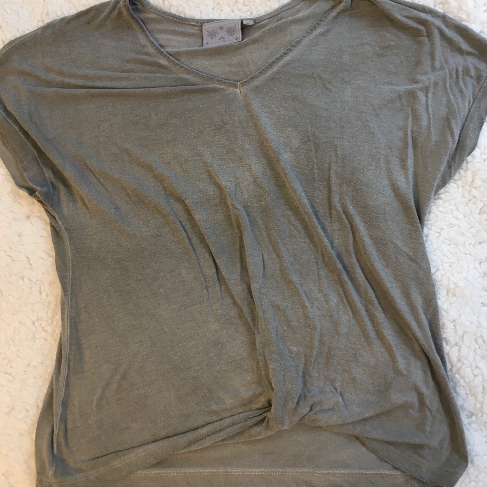 Tee